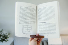 Load image into Gallery viewer, Women's Ministry Essentials: How to Build and Sustain a Thriving Christian Community (Paperback)