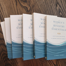 Load image into Gallery viewer, Special Six Pack: Women's Ministry Essentials: How to Build and Sustain a Thriving Christian Community (Paperback)
